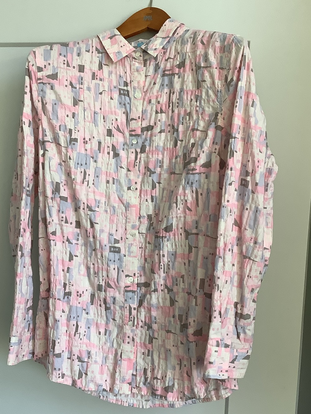 Light Pink Patterned Long-Sleeve Women’s Button-Up Blouse